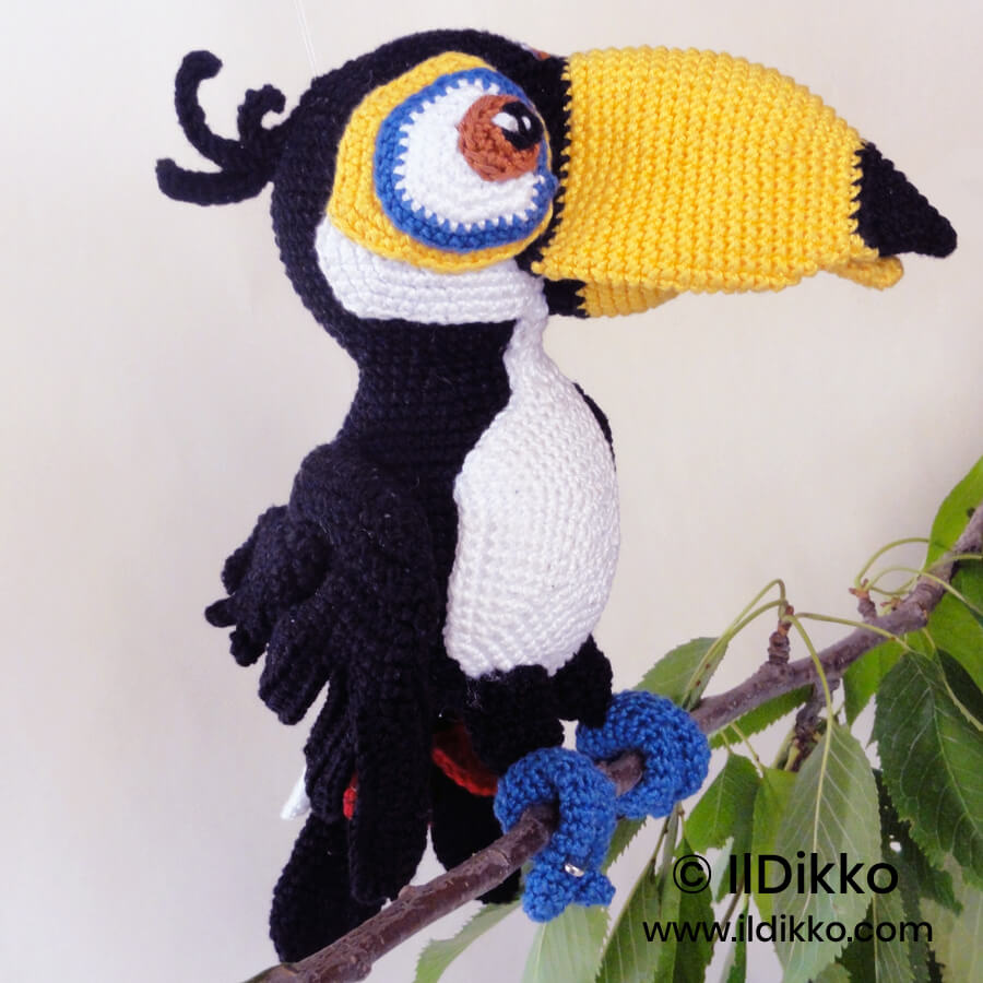 WSquare Carlos the Toucan 19