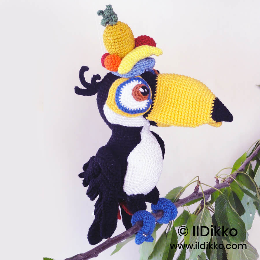 WSquare Carlos the Toucan 29