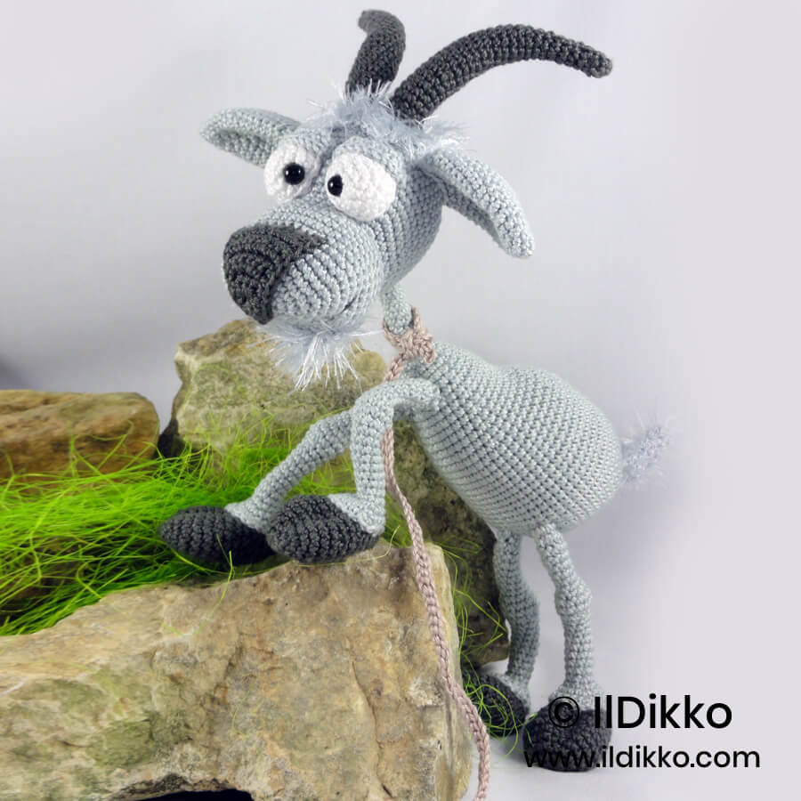 WSquare Gus the Goat 6